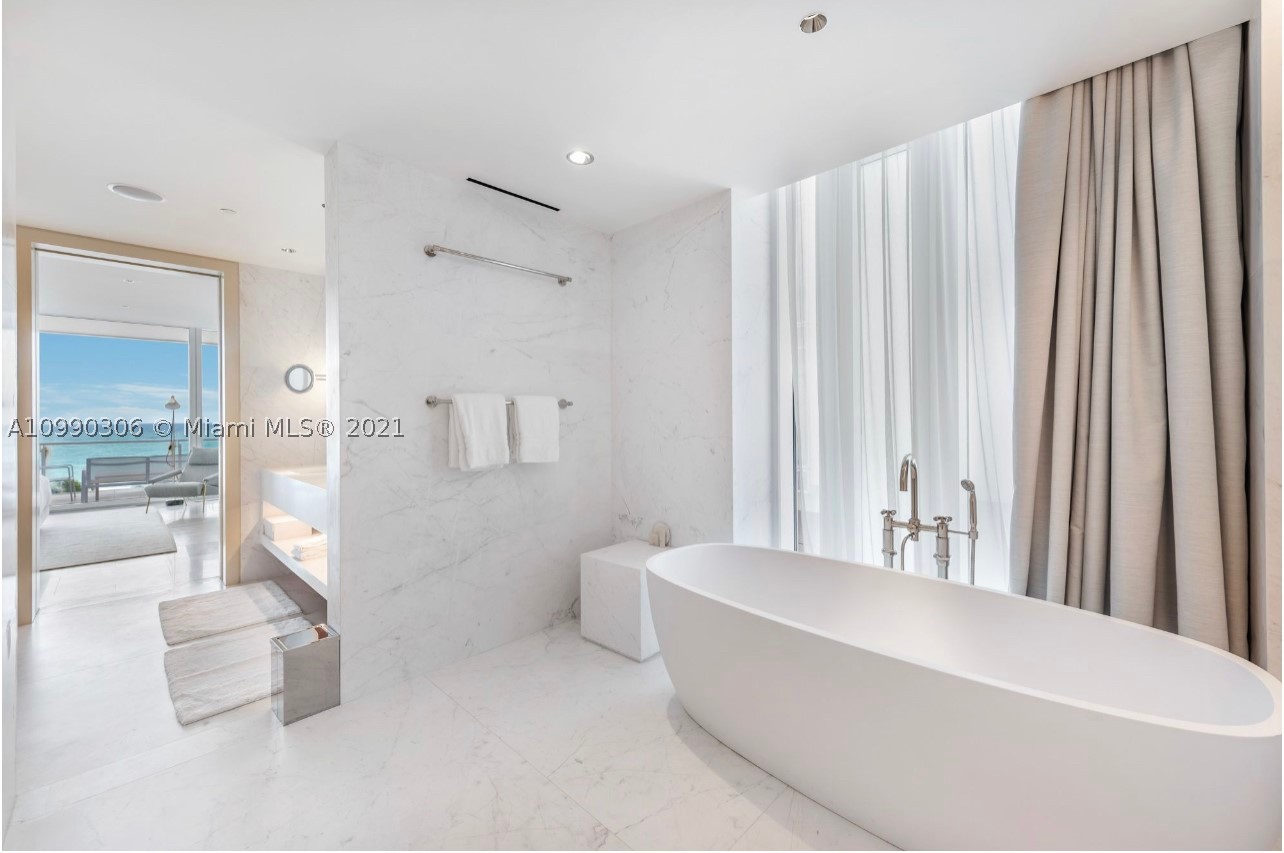 SURF CLUB CONDO - Residential