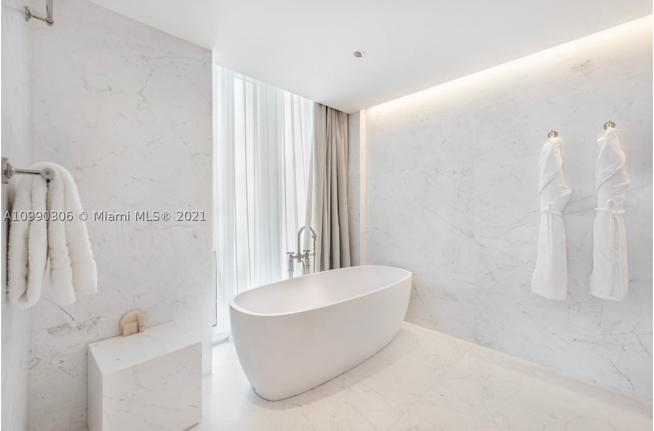 SURF CLUB CONDO - Residential