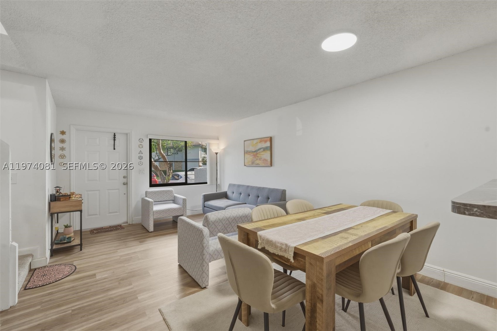 OAKWOOD ON THE GREEN COND - Residential