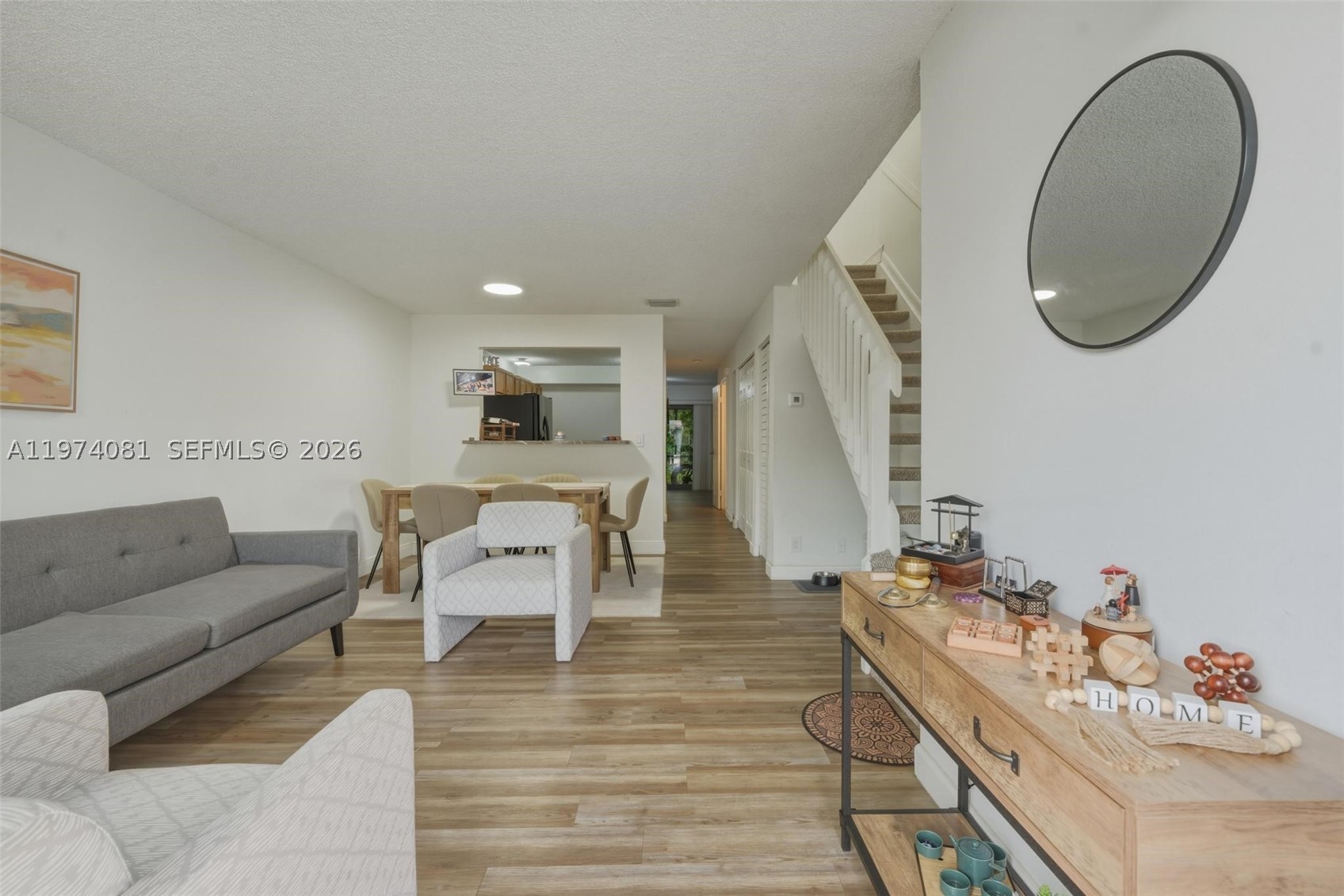 OAKWOOD ON THE GREEN COND - Residential