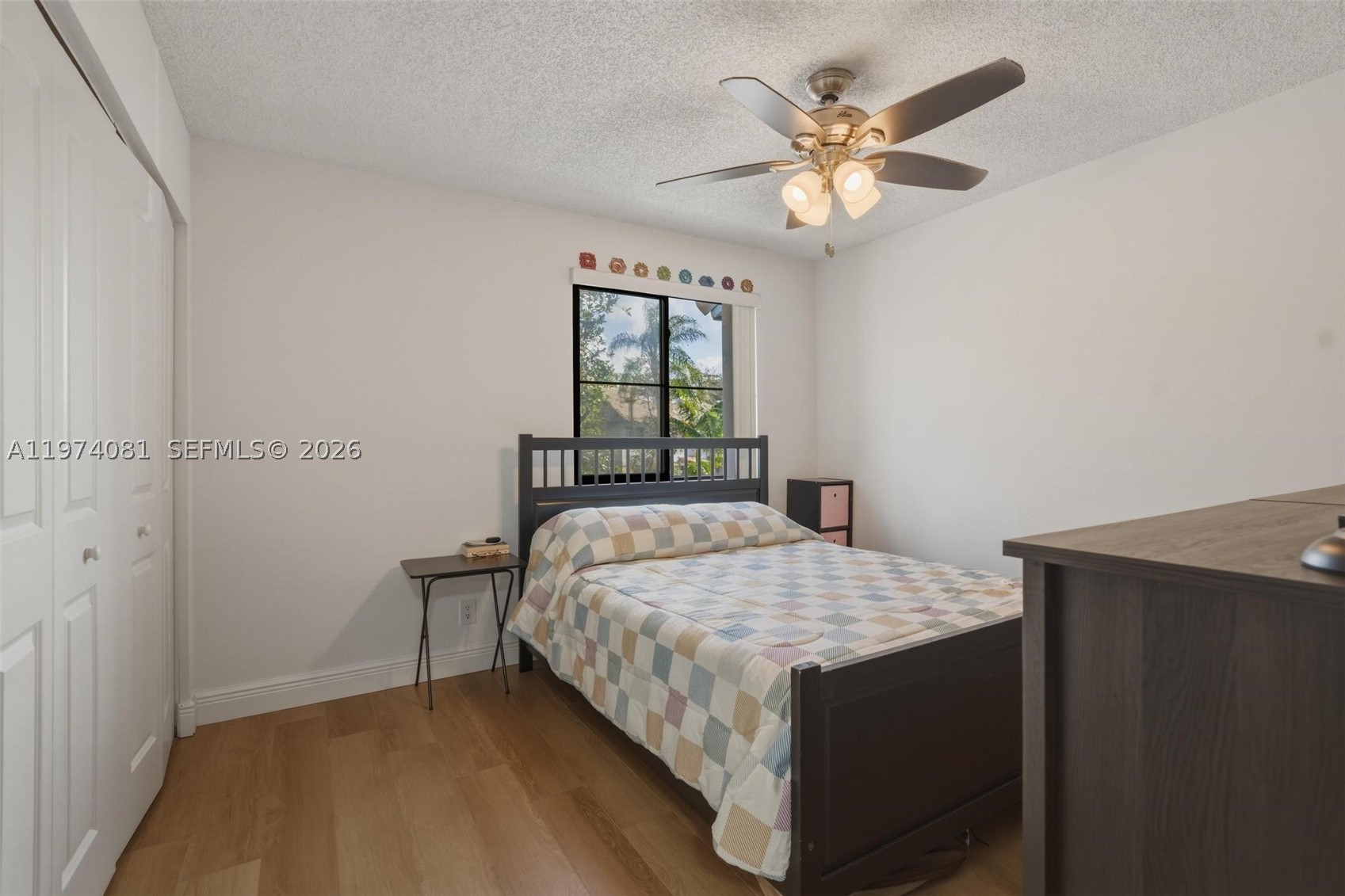 OAKWOOD ON THE GREEN COND - Residential