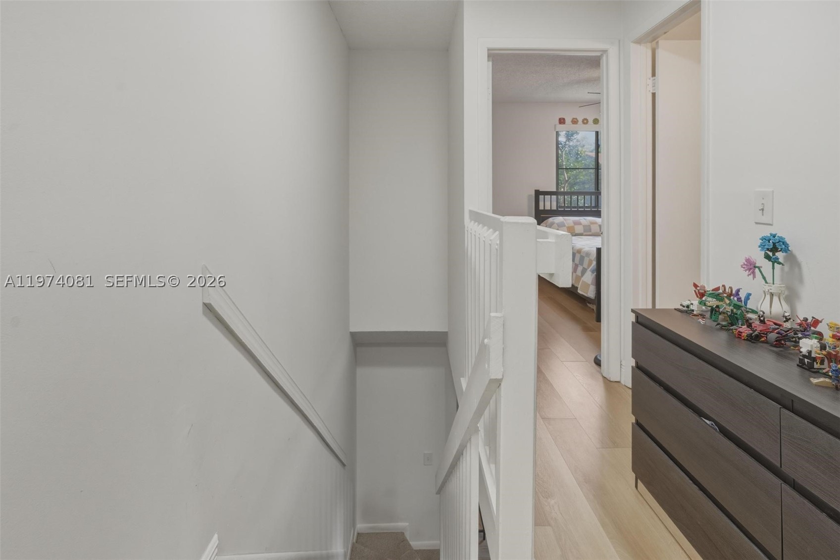 OAKWOOD ON THE GREEN COND - Residential