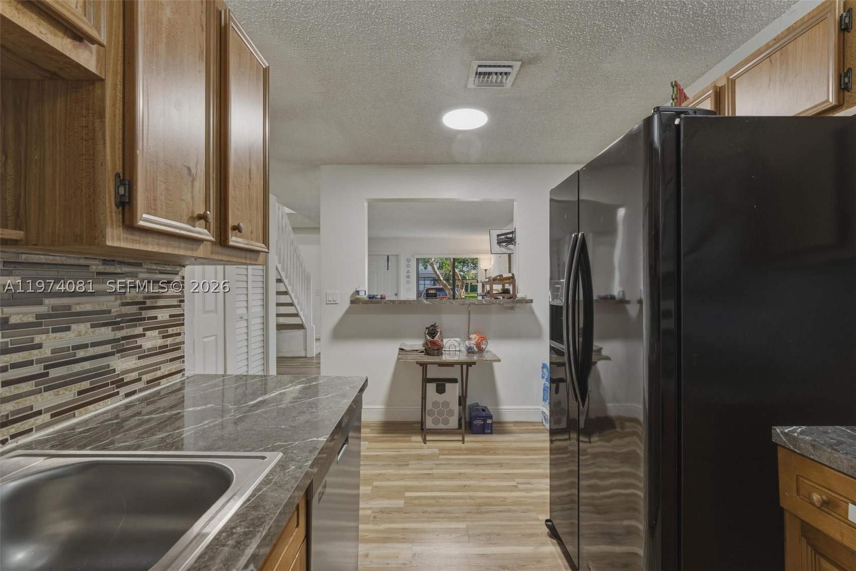 OAKWOOD ON THE GREEN COND - Residential