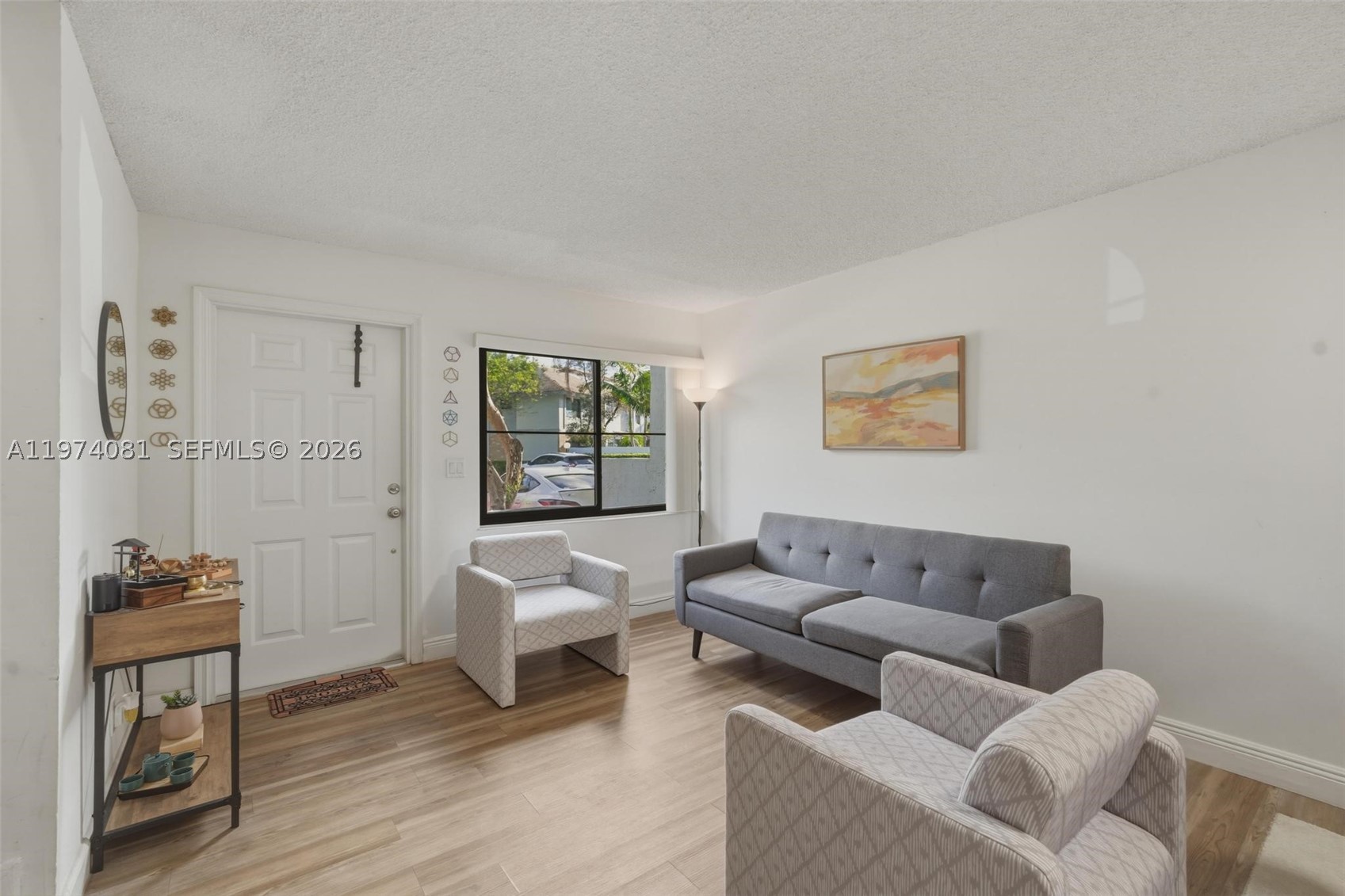 OAKWOOD ON THE GREEN COND - Residential