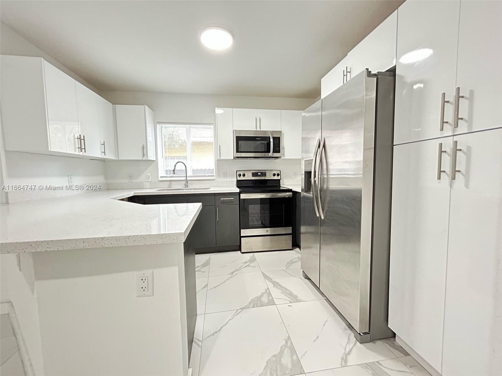 AIRPORT VISTA - Residential Lease