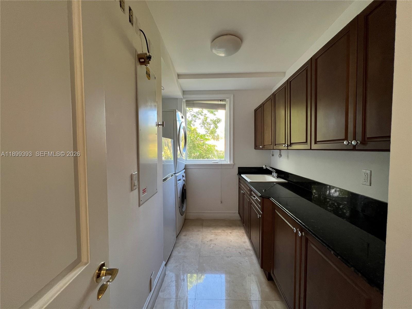 TROPICAL ISLE HOMES SUB 2 - Residential Lease