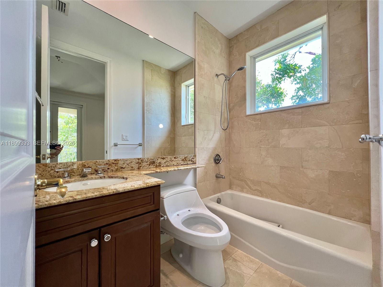 TROPICAL ISLE HOMES SUB 2 - Residential Lease