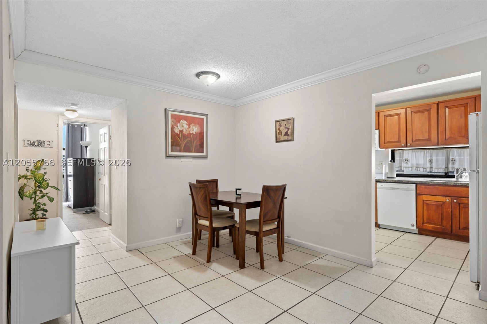 PLAZA OF AMERICAS CONDO P - Residential Lease