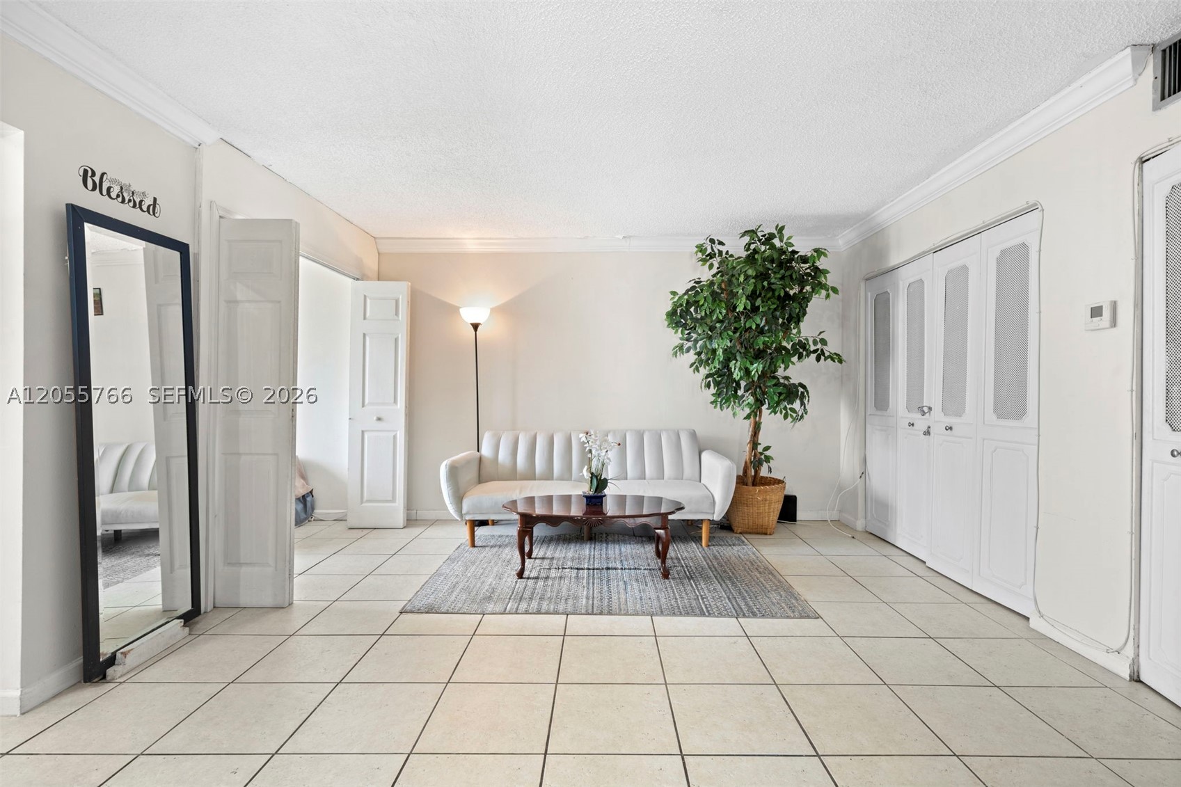 PLAZA OF AMERICAS CONDO P - Residential Lease