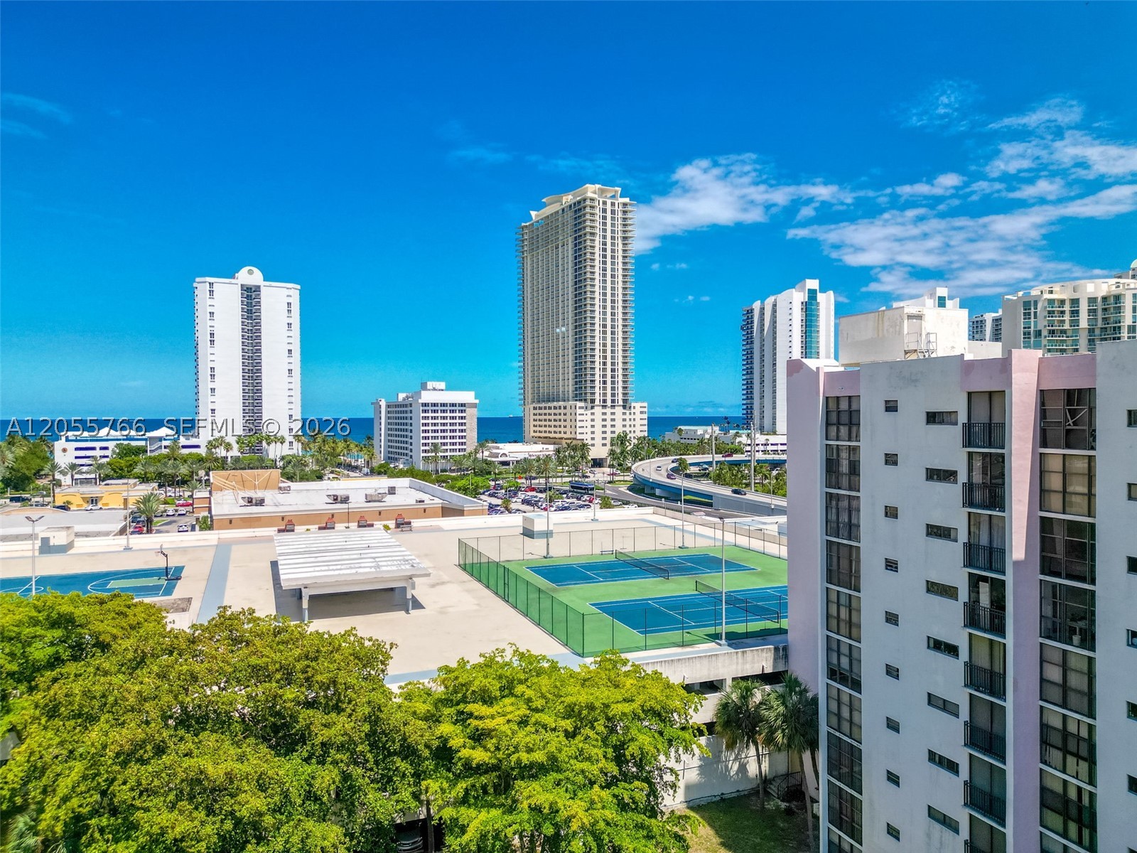 PLAZA OF AMERICAS CONDO P - Residential Lease