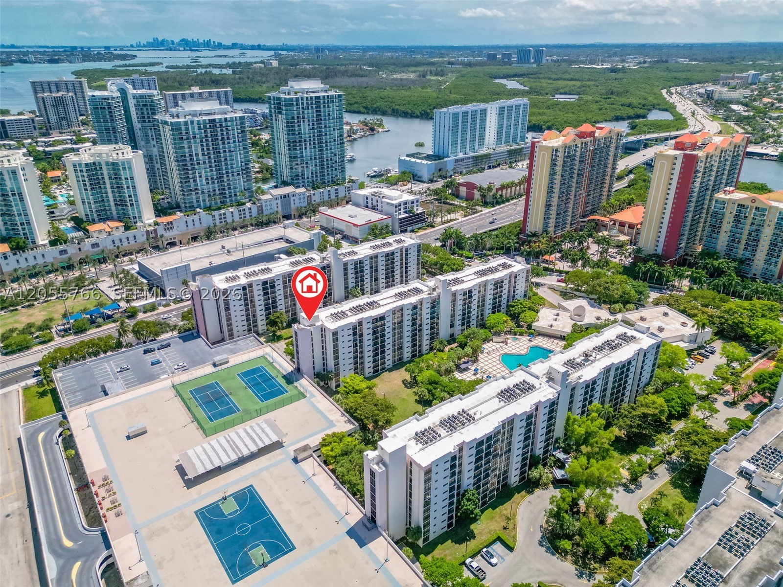 PLAZA OF AMERICAS CONDO P - Residential Lease
