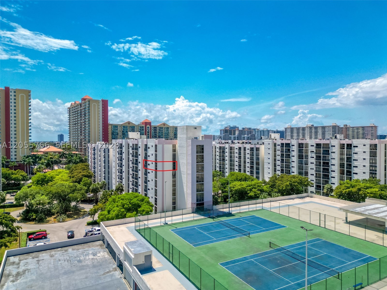 PLAZA OF AMERICAS CONDO P - Residential Lease