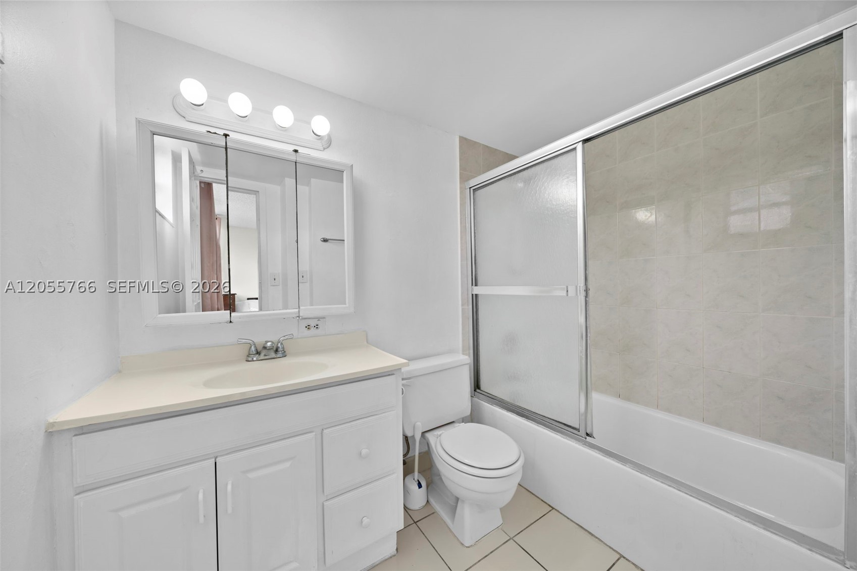 PLAZA OF AMERICAS CONDO P - Residential Lease