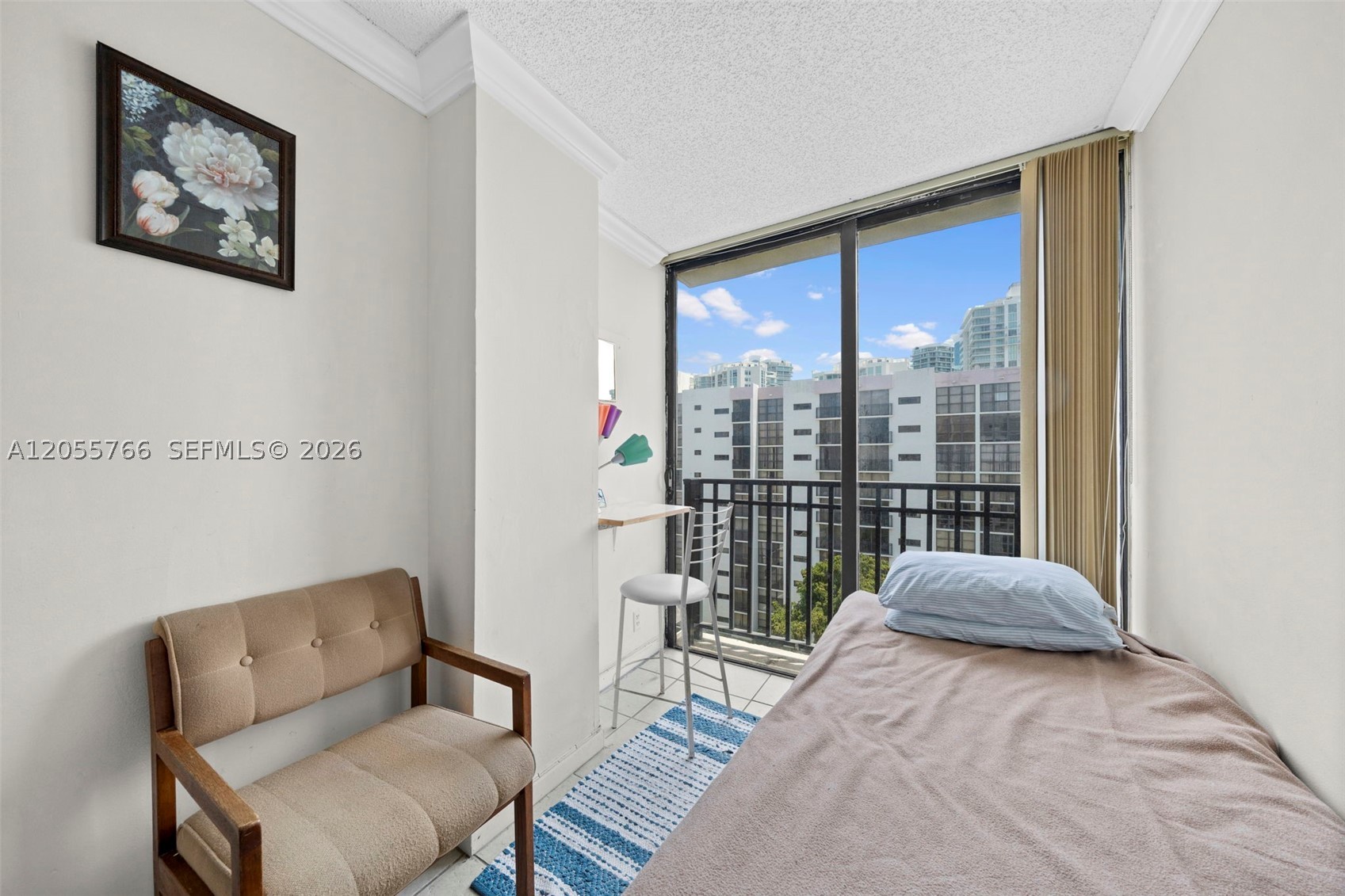 PLAZA OF AMERICAS CONDO P - Residential Lease