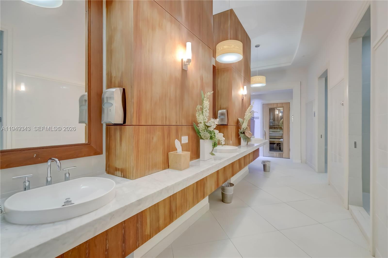 PLAZA AT OCEANSIDE (THE) - Residential Lease