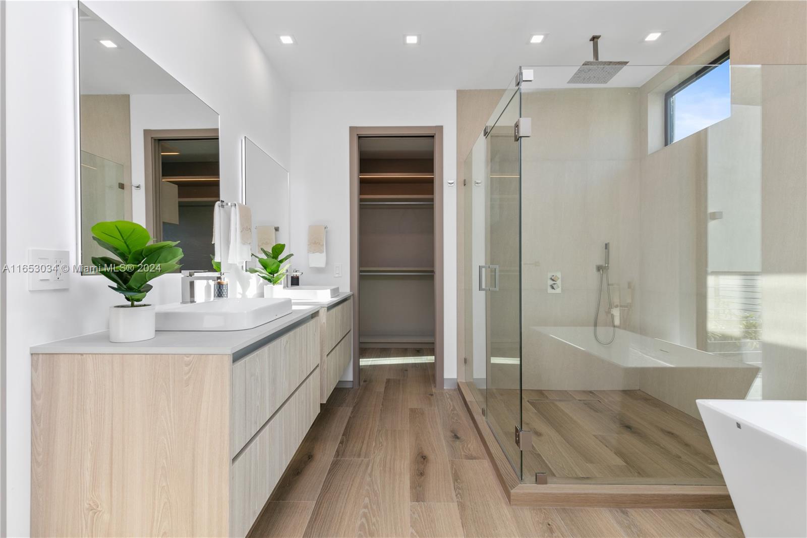 AMD PL OF BONITA PARK - Residential
