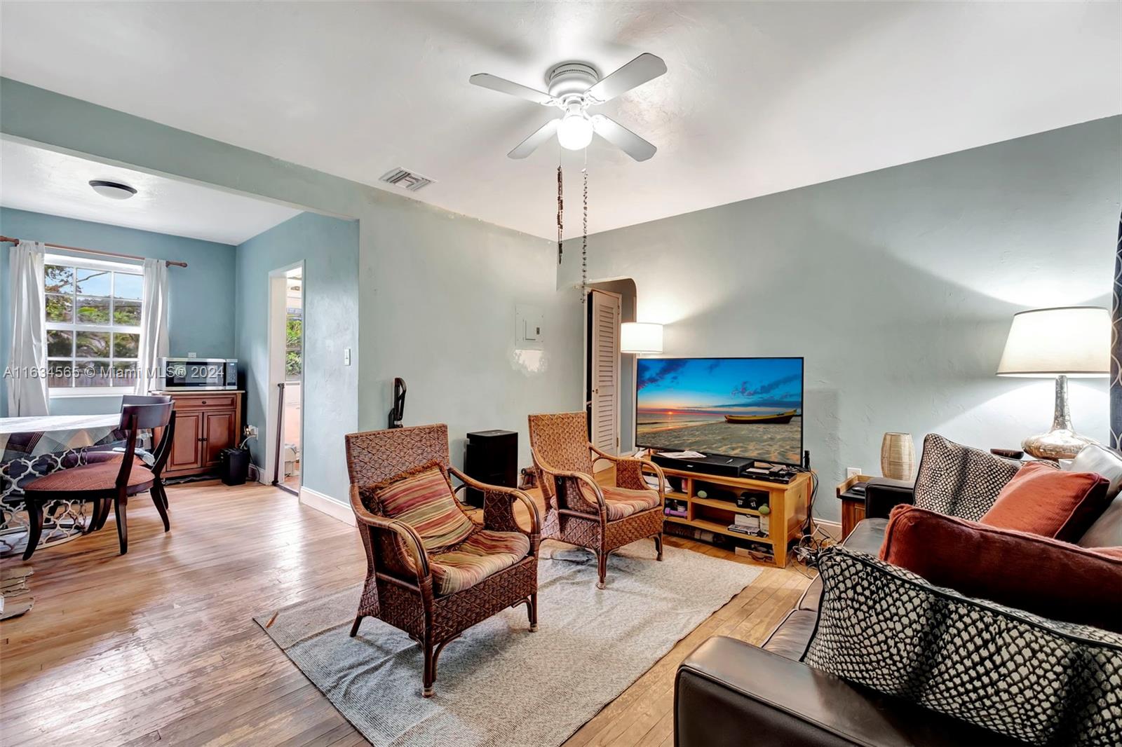 PRIORS 1ST ADDN TO BISCAYN - Residential