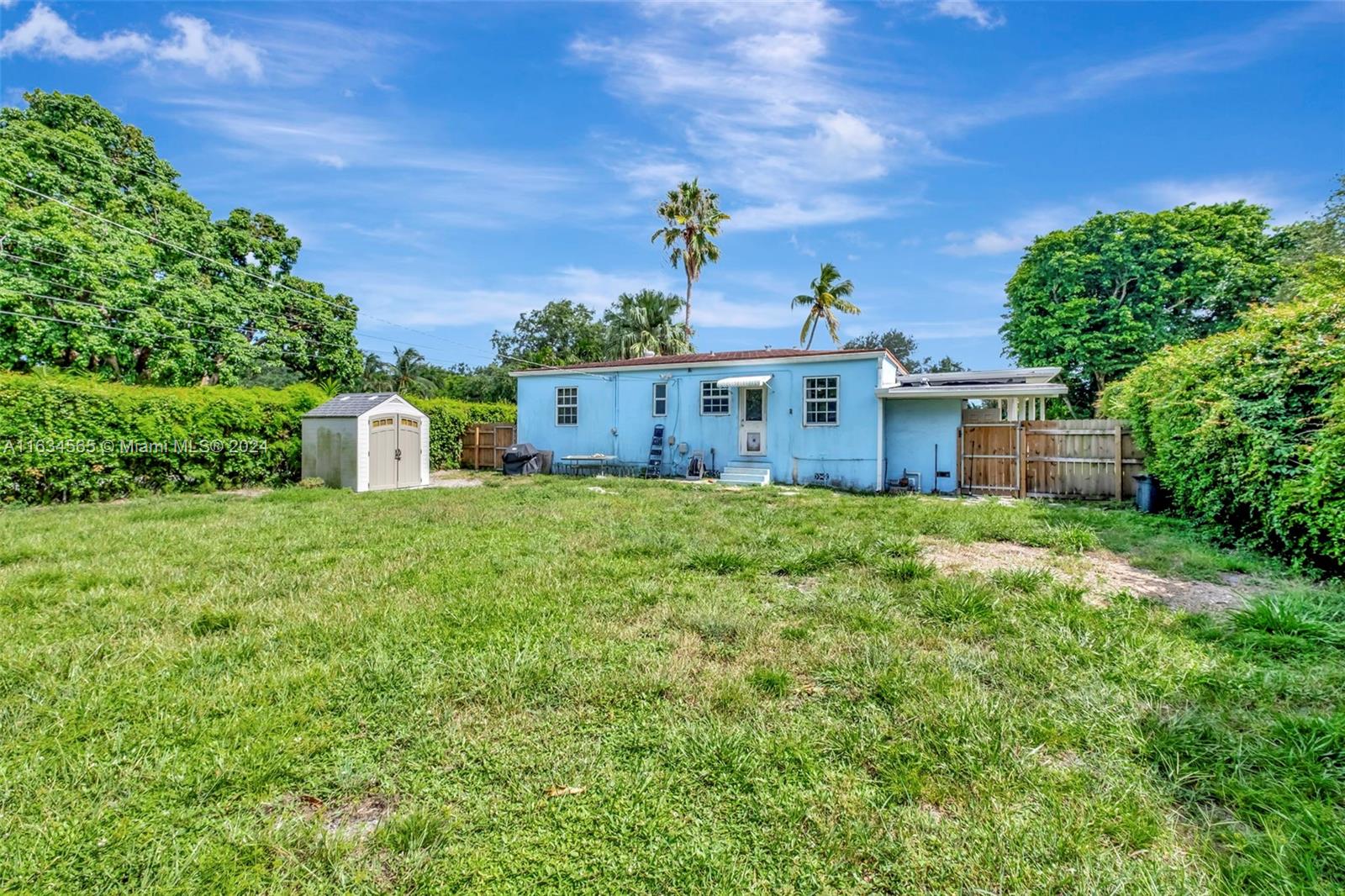 PRIORS 1ST ADDN TO BISCAYN - Residential