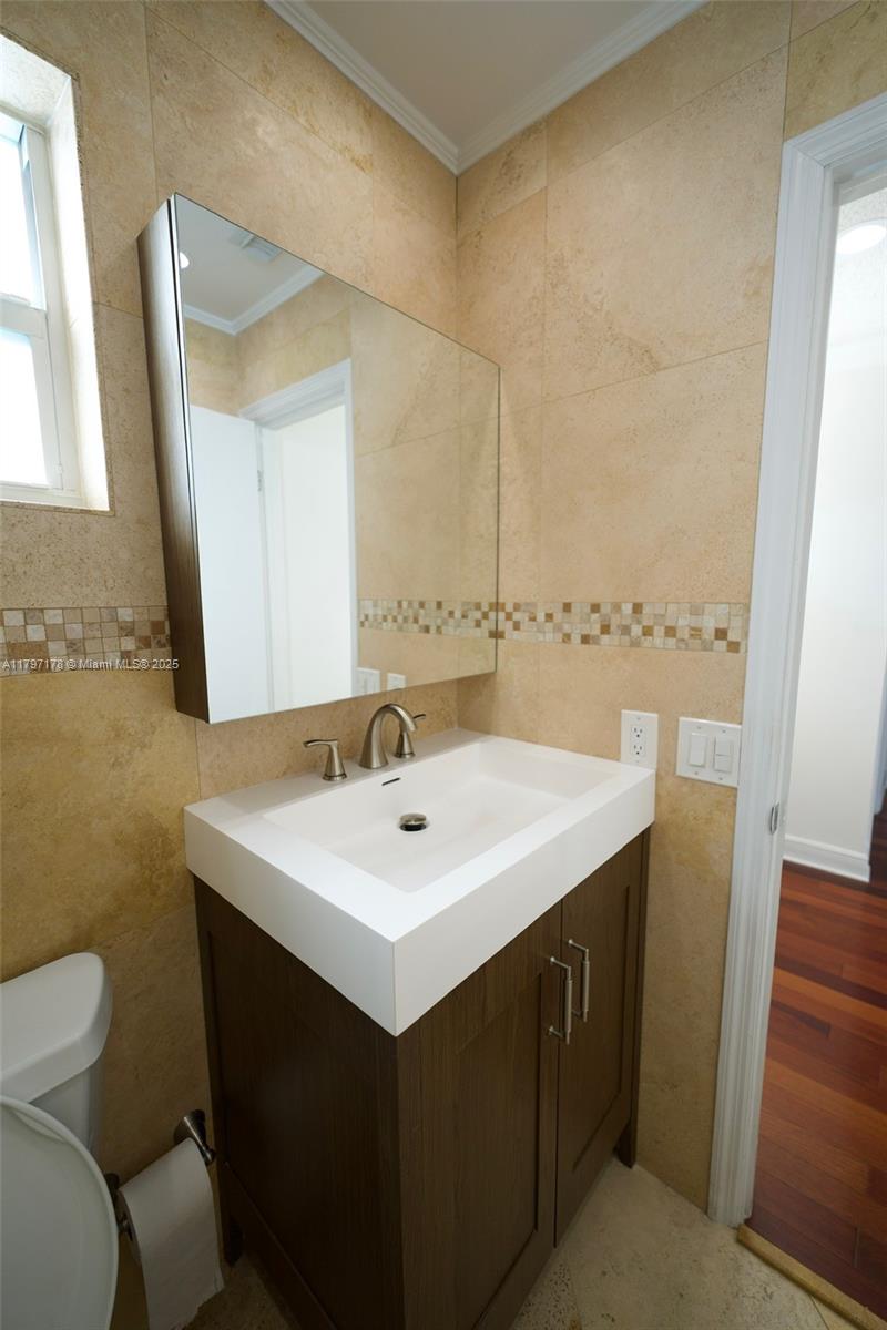 ANDREW HOMES - Residential