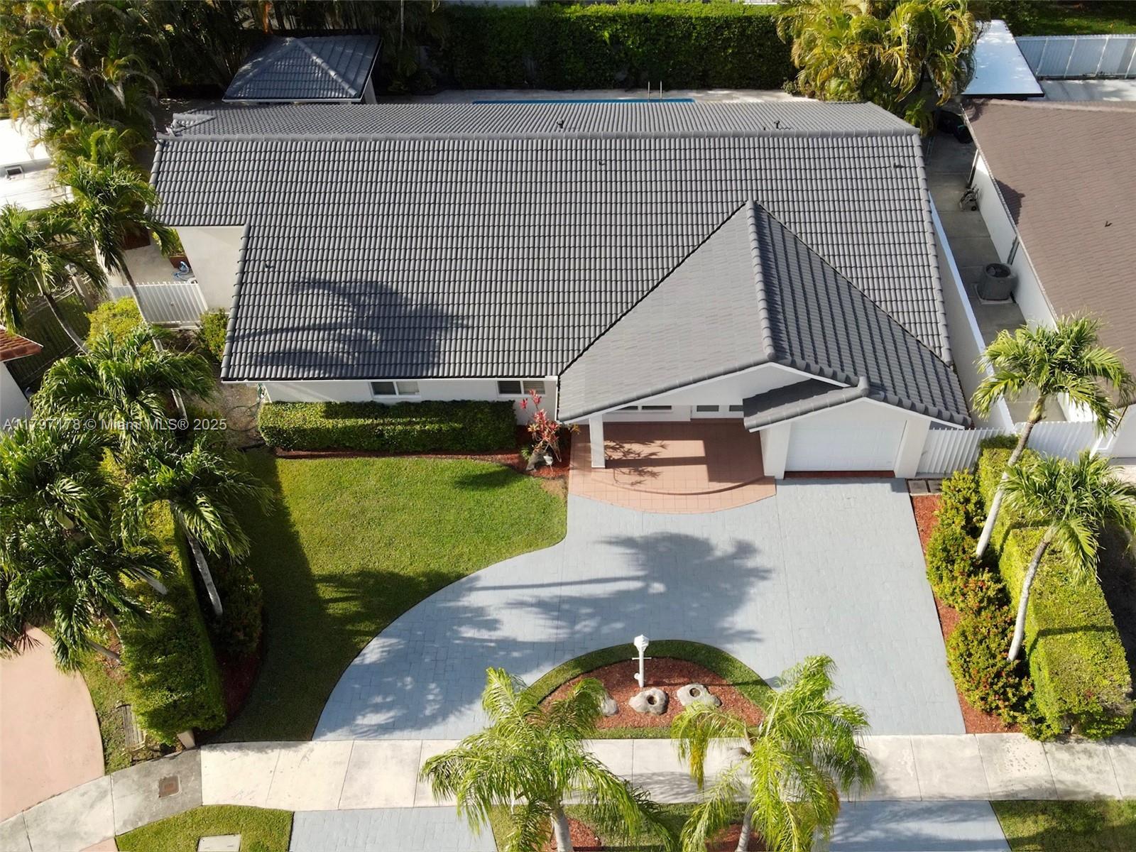 ANDREW HOMES - Residential