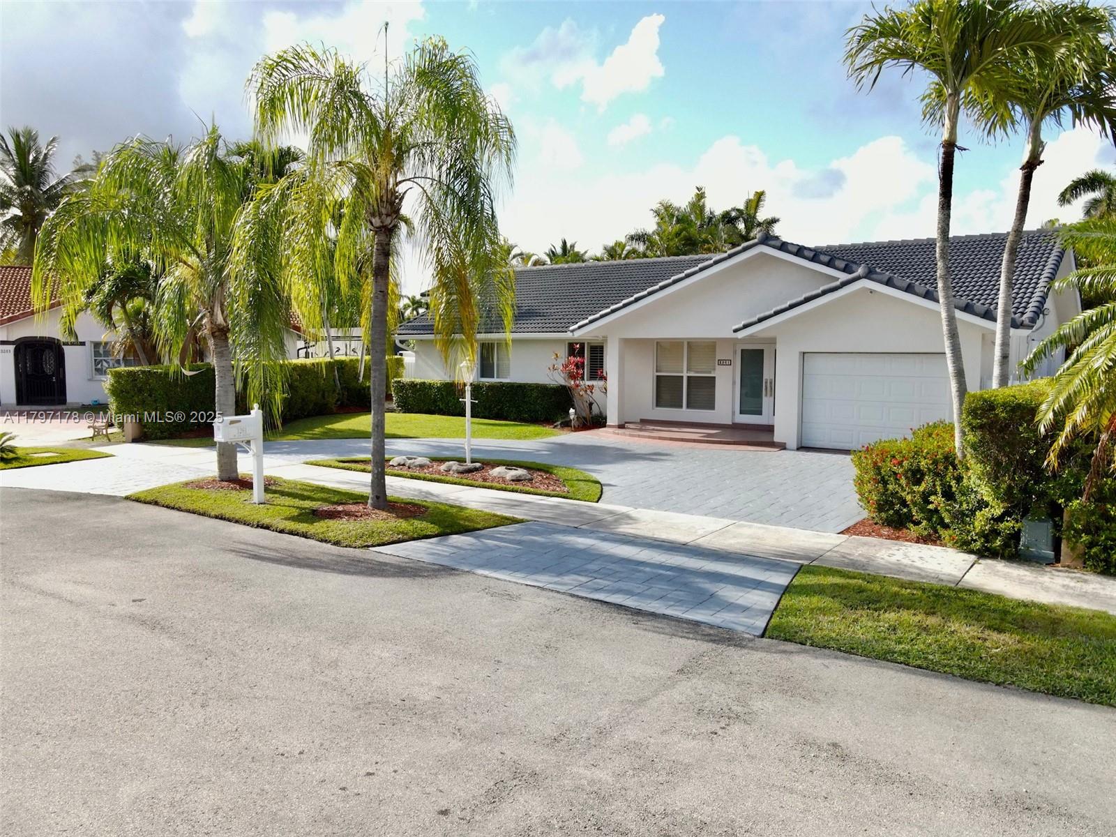 ANDREW HOMES - Residential