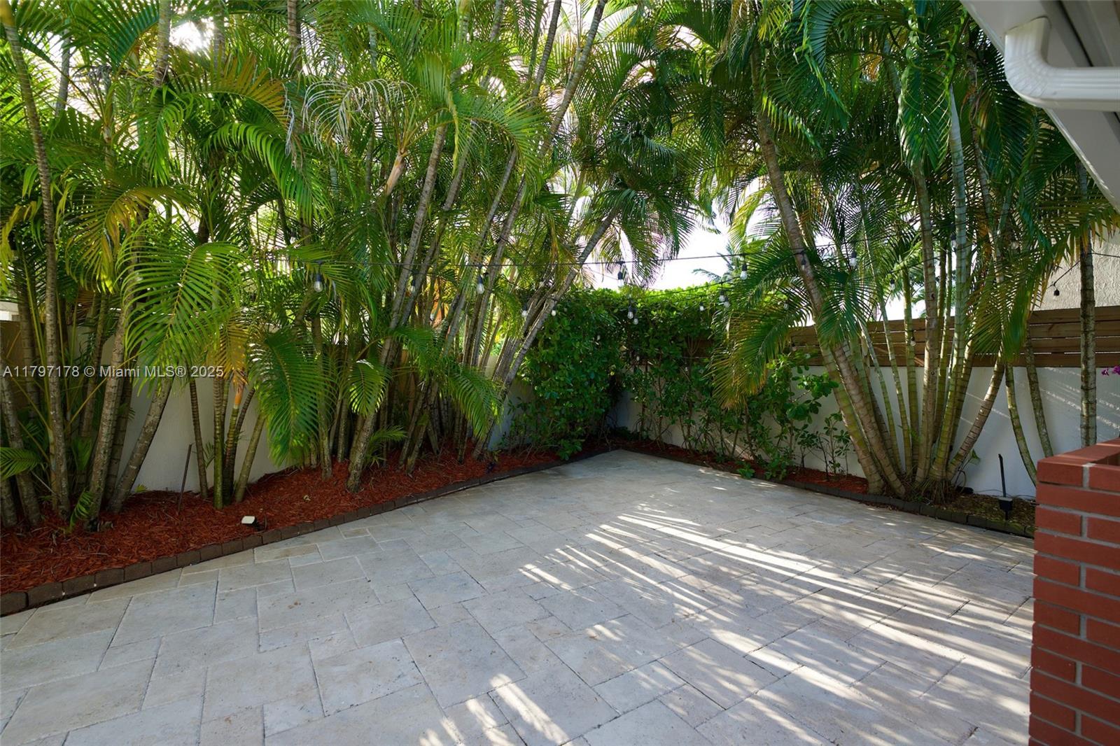ANDREW HOMES - Residential