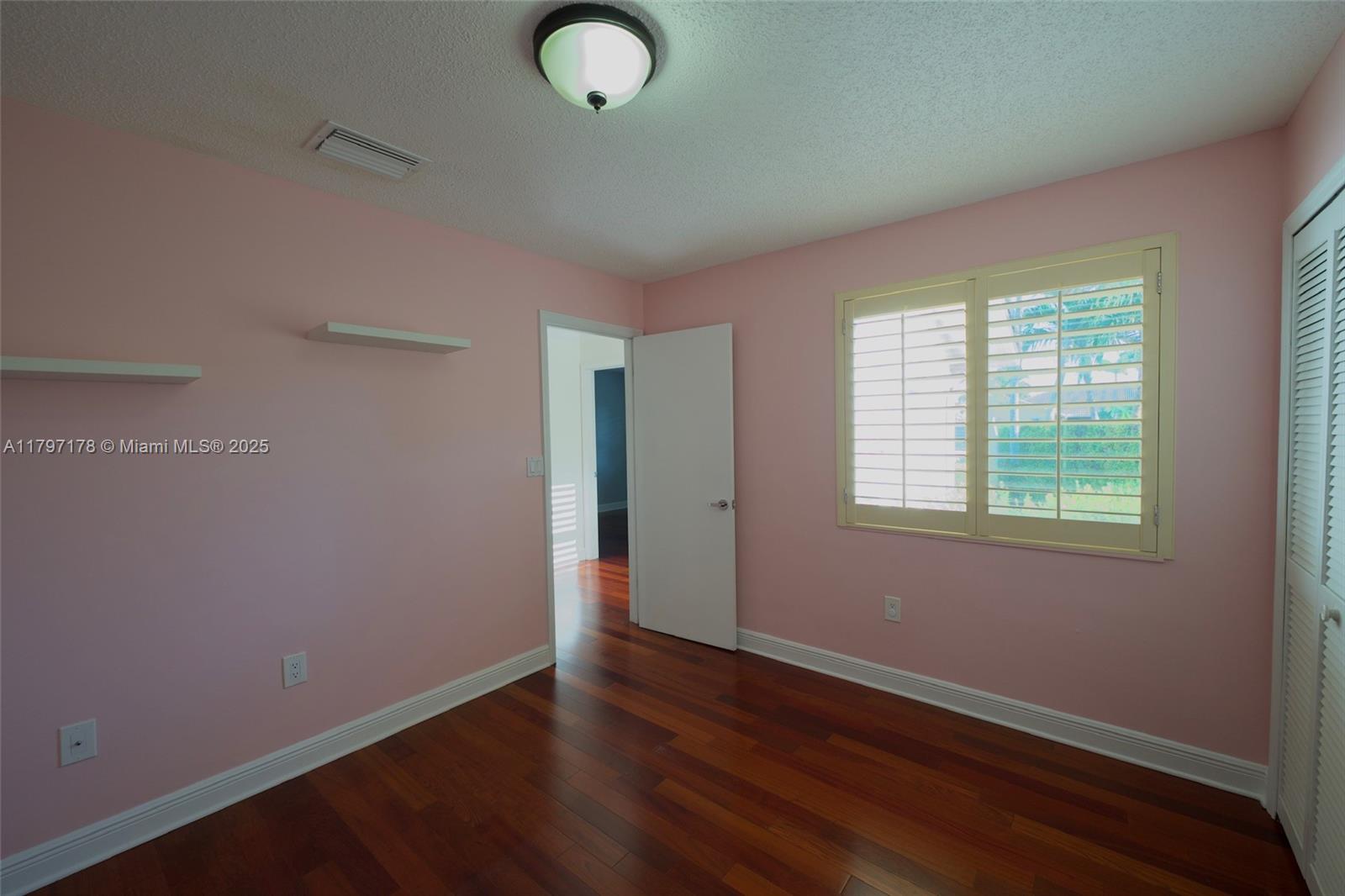 ANDREW HOMES - Residential