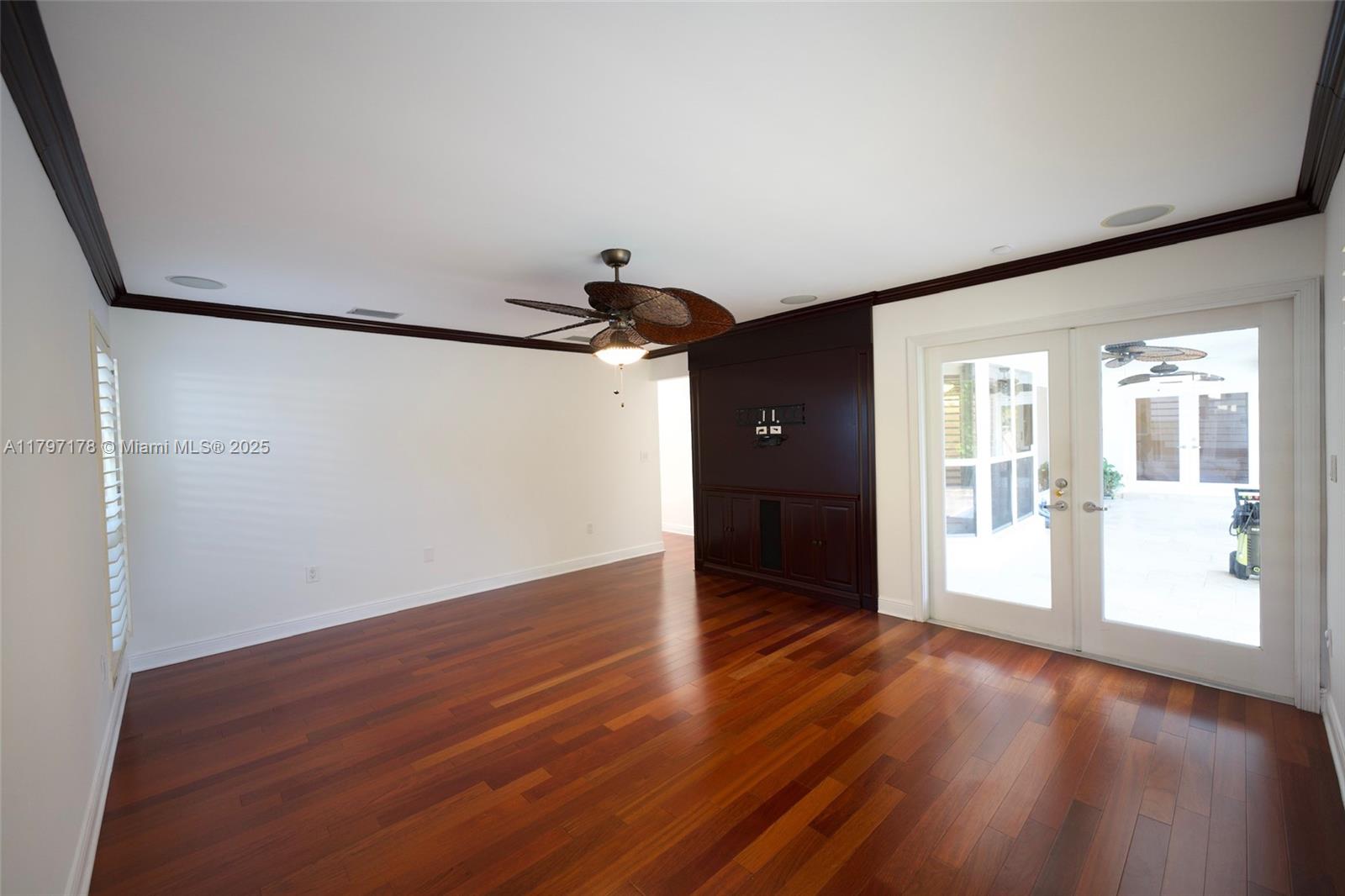 ANDREW HOMES - Residential