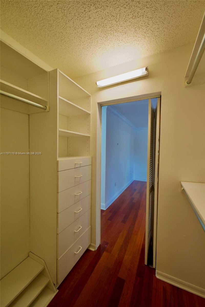 ANDREW HOMES - Residential