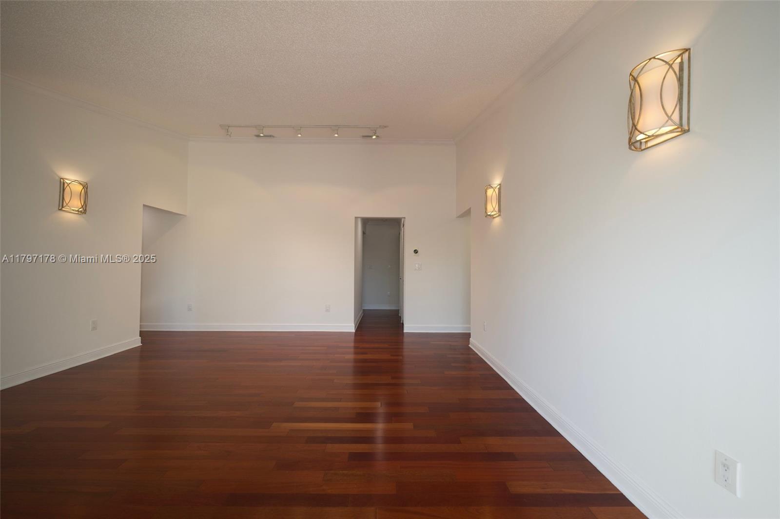 ANDREW HOMES - Residential