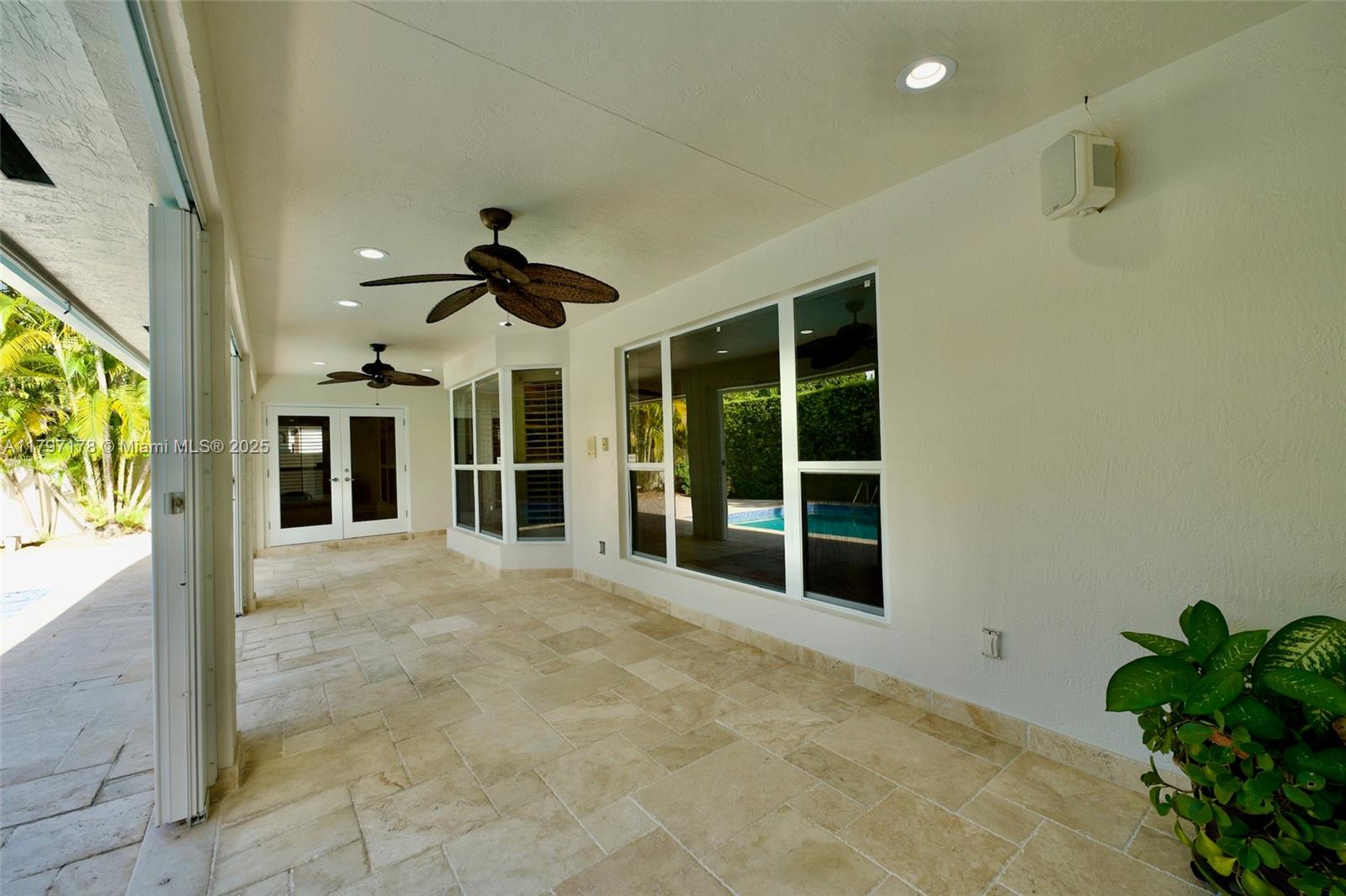 ANDREW HOMES - Residential