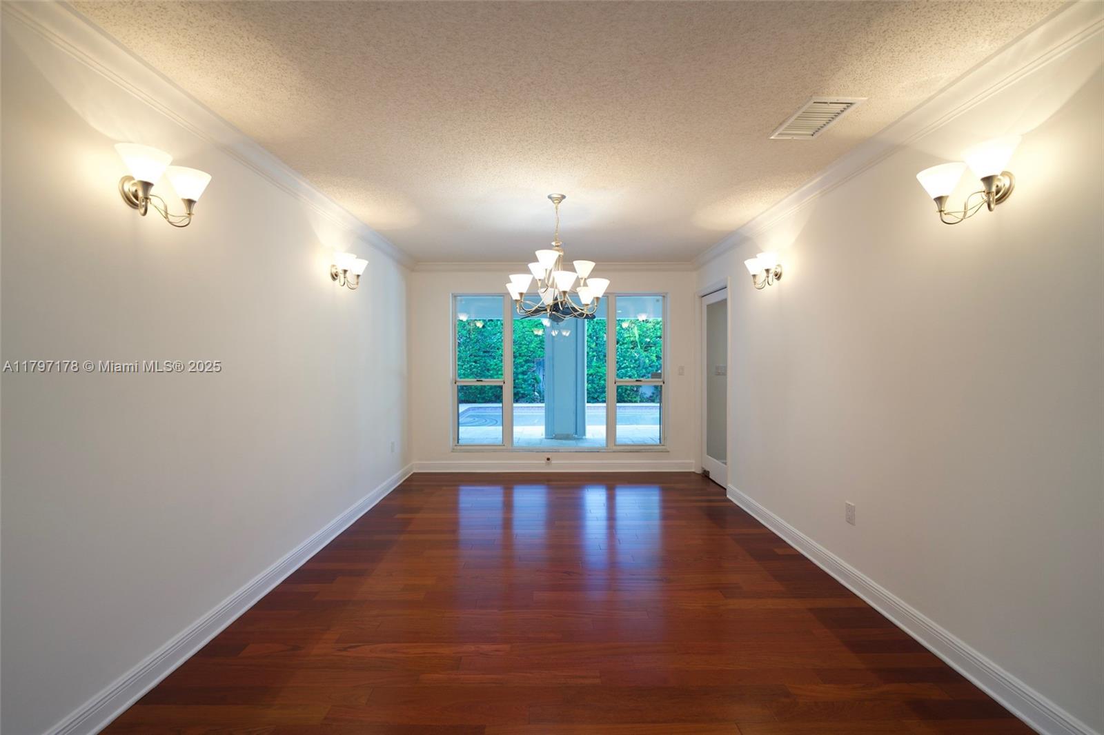 ANDREW HOMES - Residential