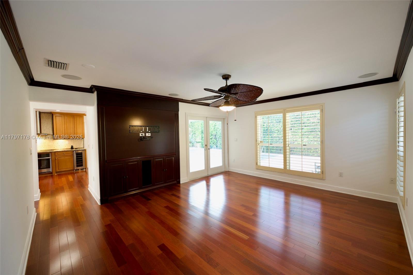 ANDREW HOMES - Residential