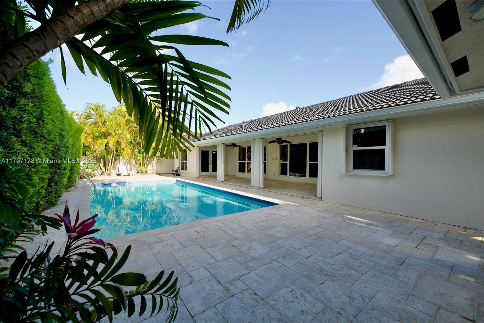 ANDREW HOMES - Residential