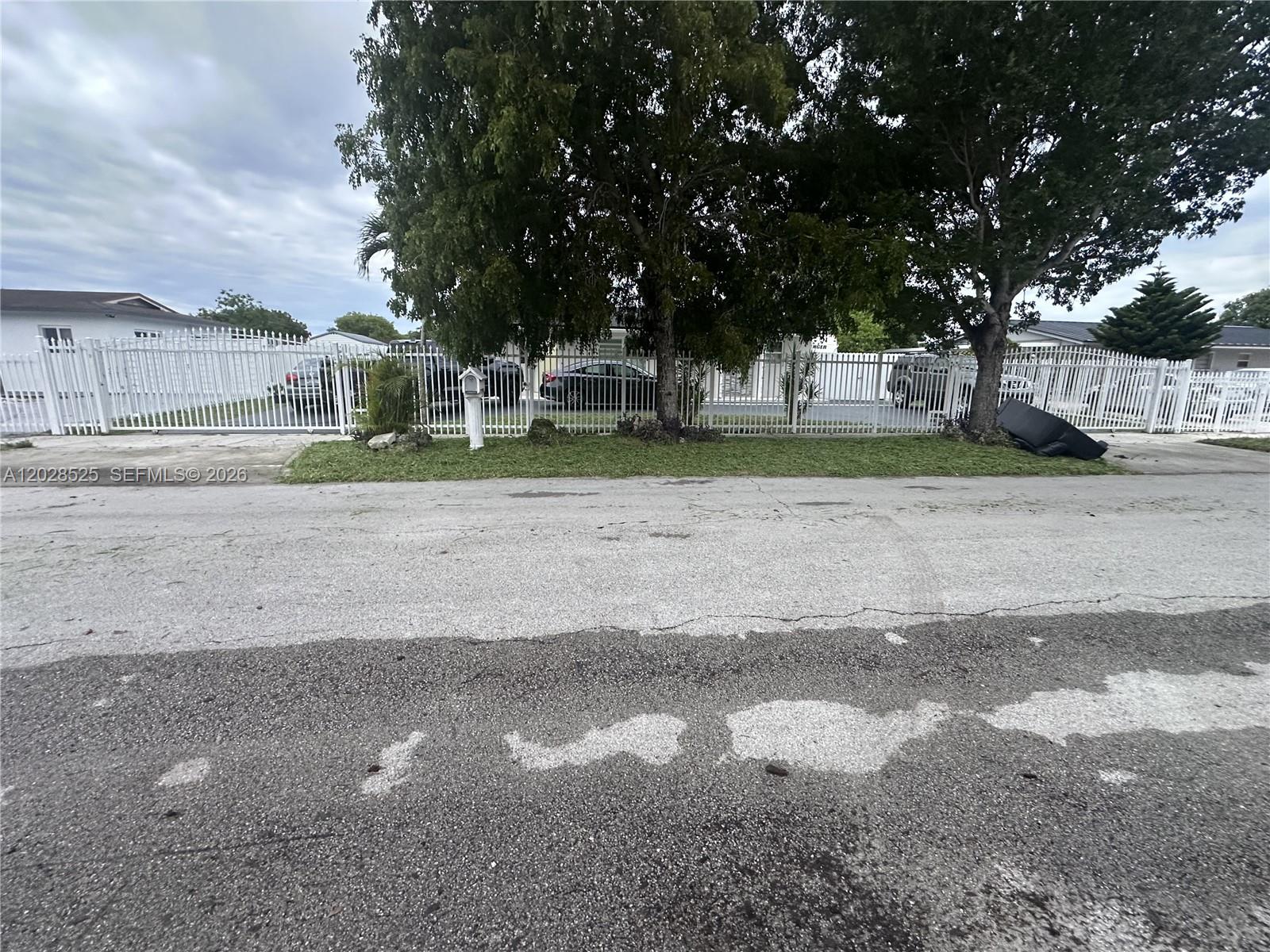 CAROL CITY GARDENS 2ND AD - Residential Lease