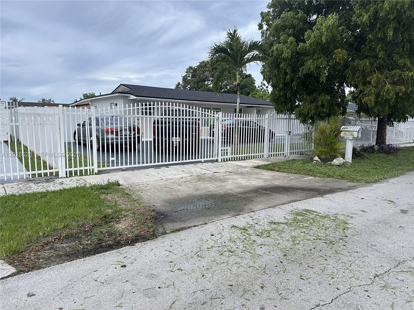 CAROL CITY GARDENS 2ND AD - Residential Lease