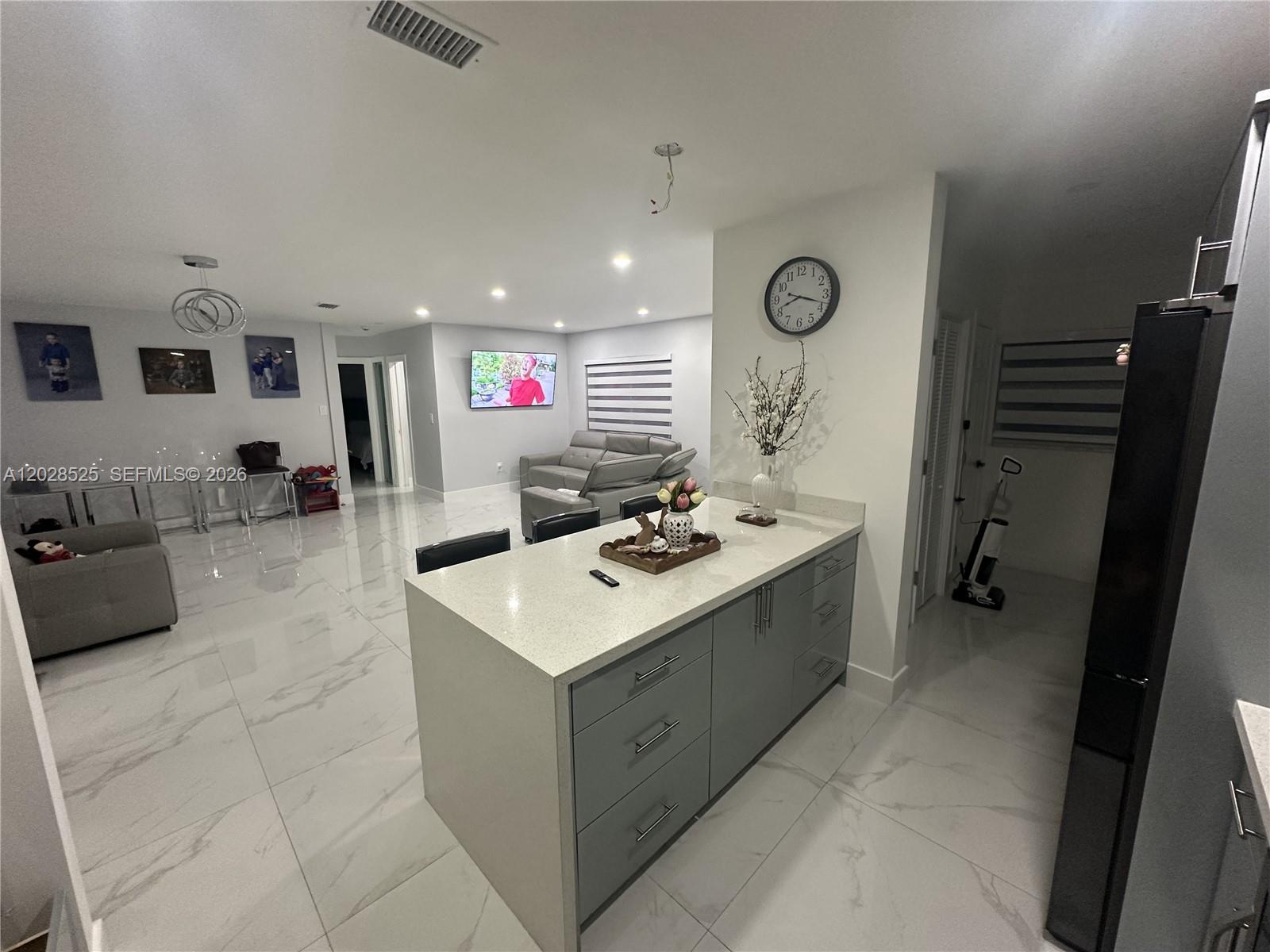 CAROL CITY GARDENS 2ND AD - Residential Lease
