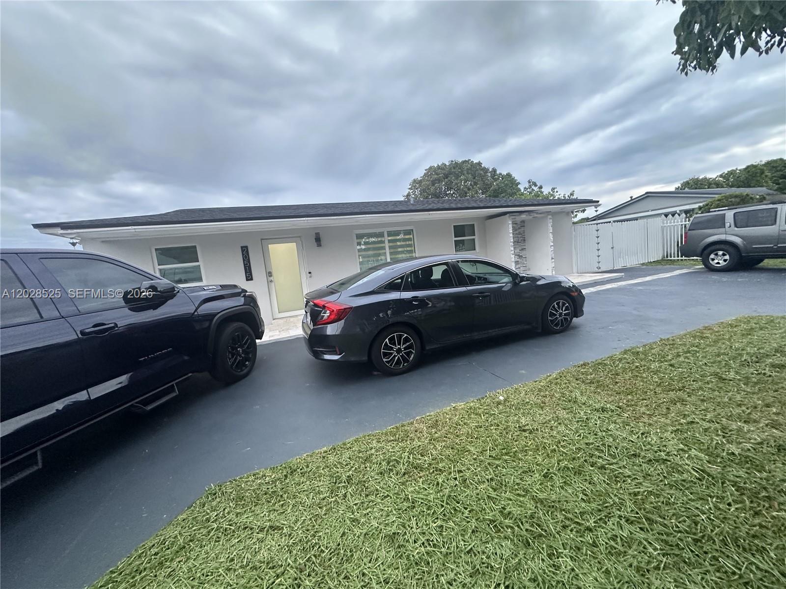 CAROL CITY GARDENS 2ND AD - Residential Lease