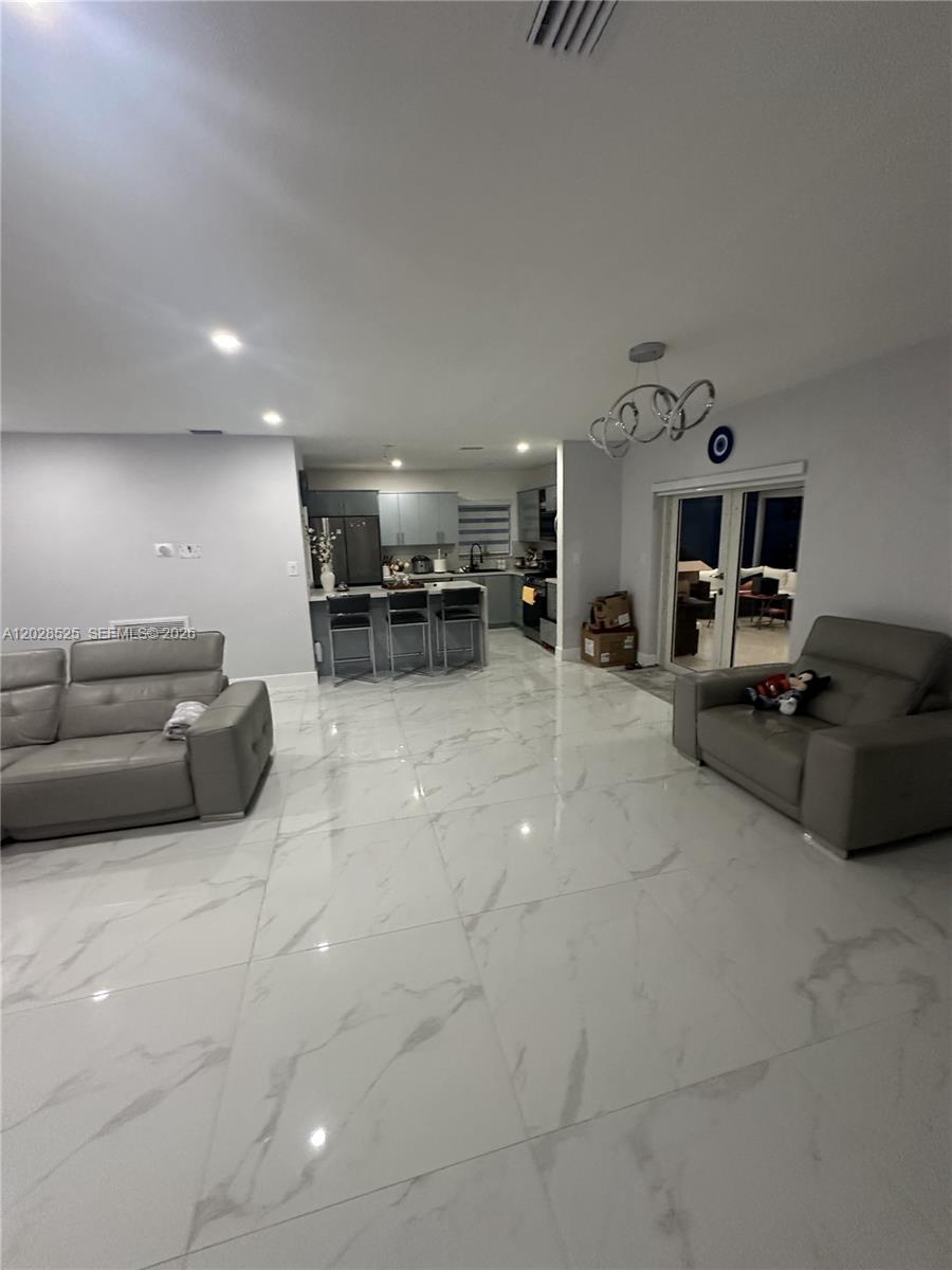 CAROL CITY GARDENS 2ND AD - Residential Lease
