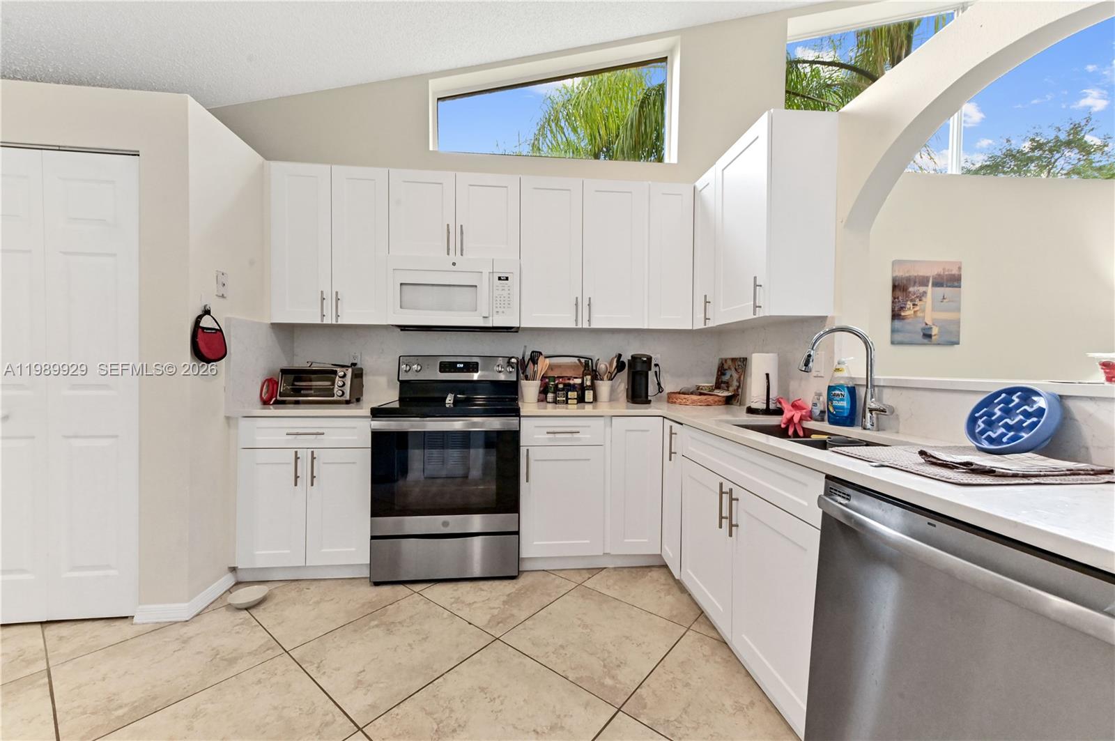 PGA RESORT COMMUNITY OF H - Residential Lease