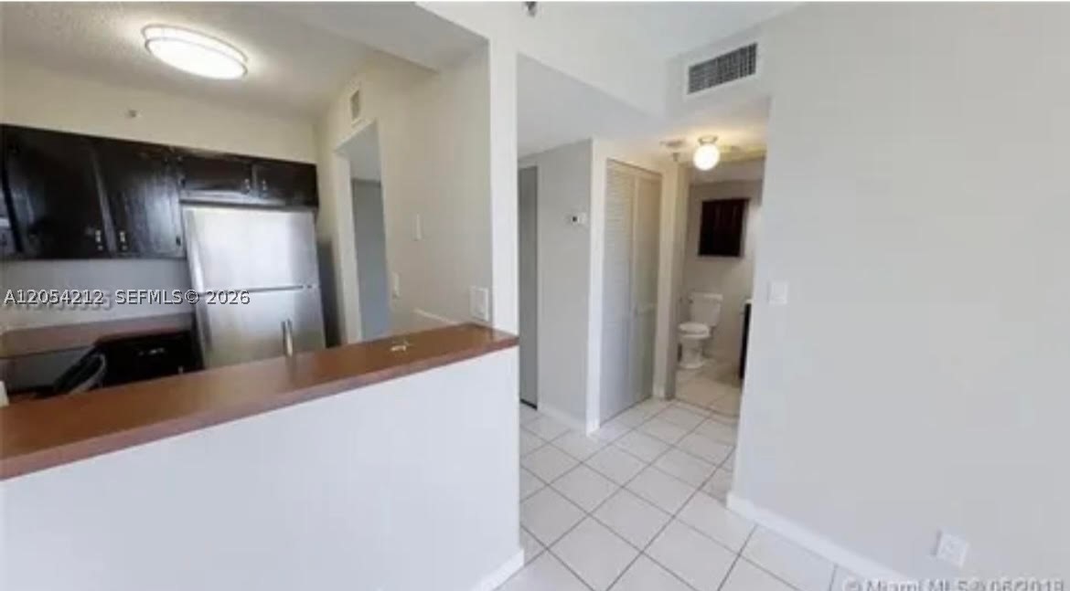 RIOPLAZA CONDOMINIUM NORT - Residential Lease