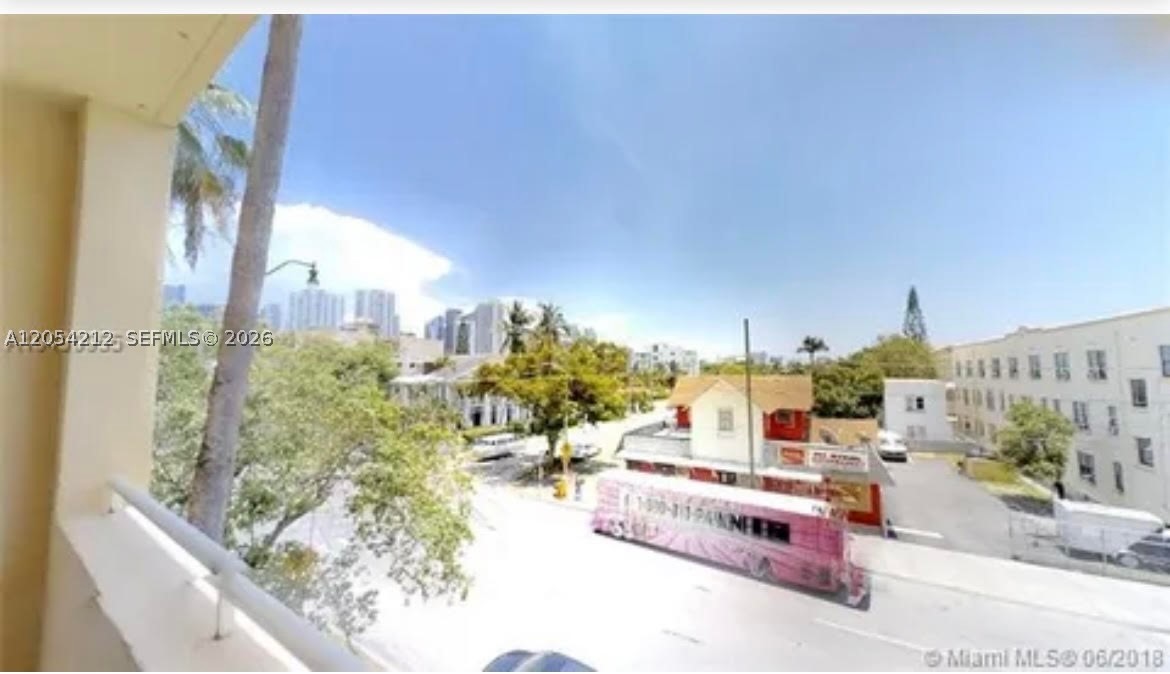 RIOPLAZA CONDOMINIUM NORT - Residential Lease
