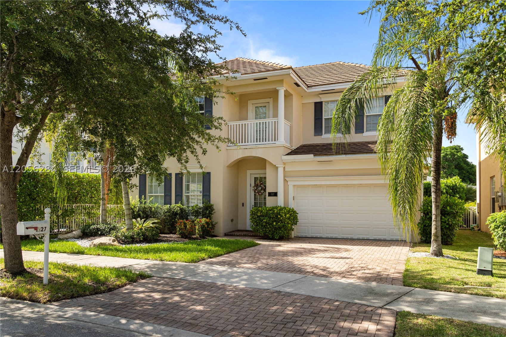 RIVER OAKS - Residential