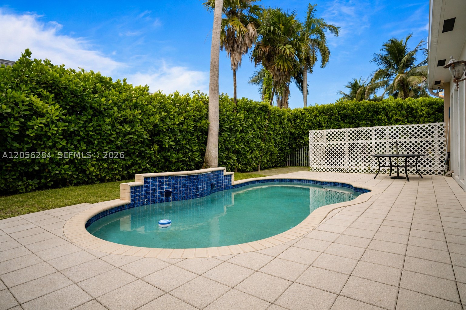 RIVER OAKS - Residential