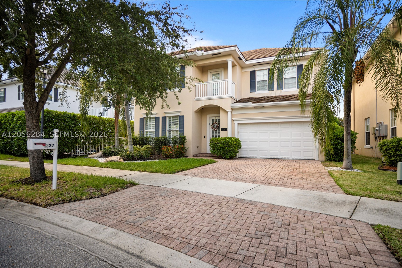 RIVER OAKS - Residential