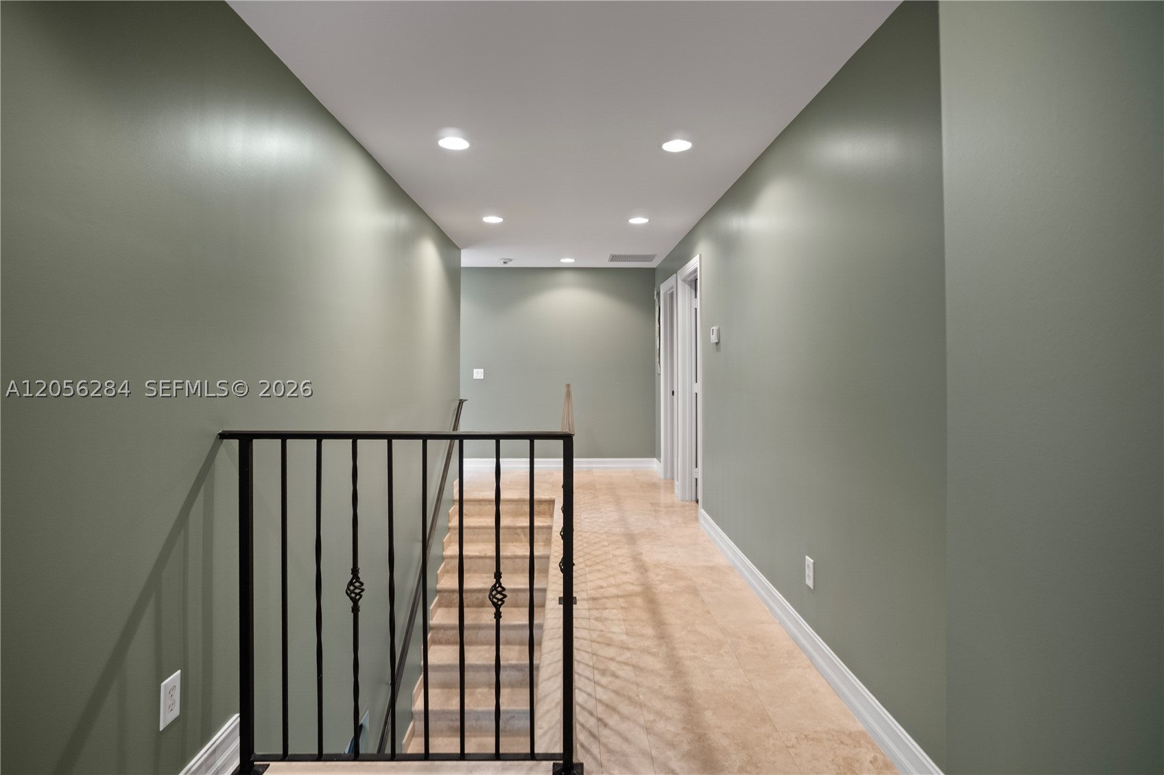 RIVER OAKS - Residential