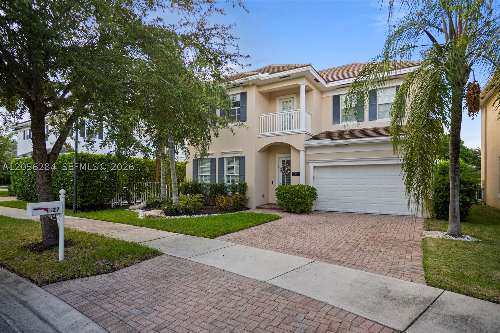 RIVER OAKS - Residential
