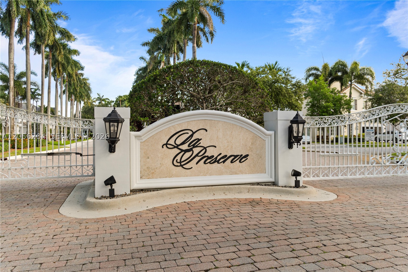 RIVER OAKS - Residential
