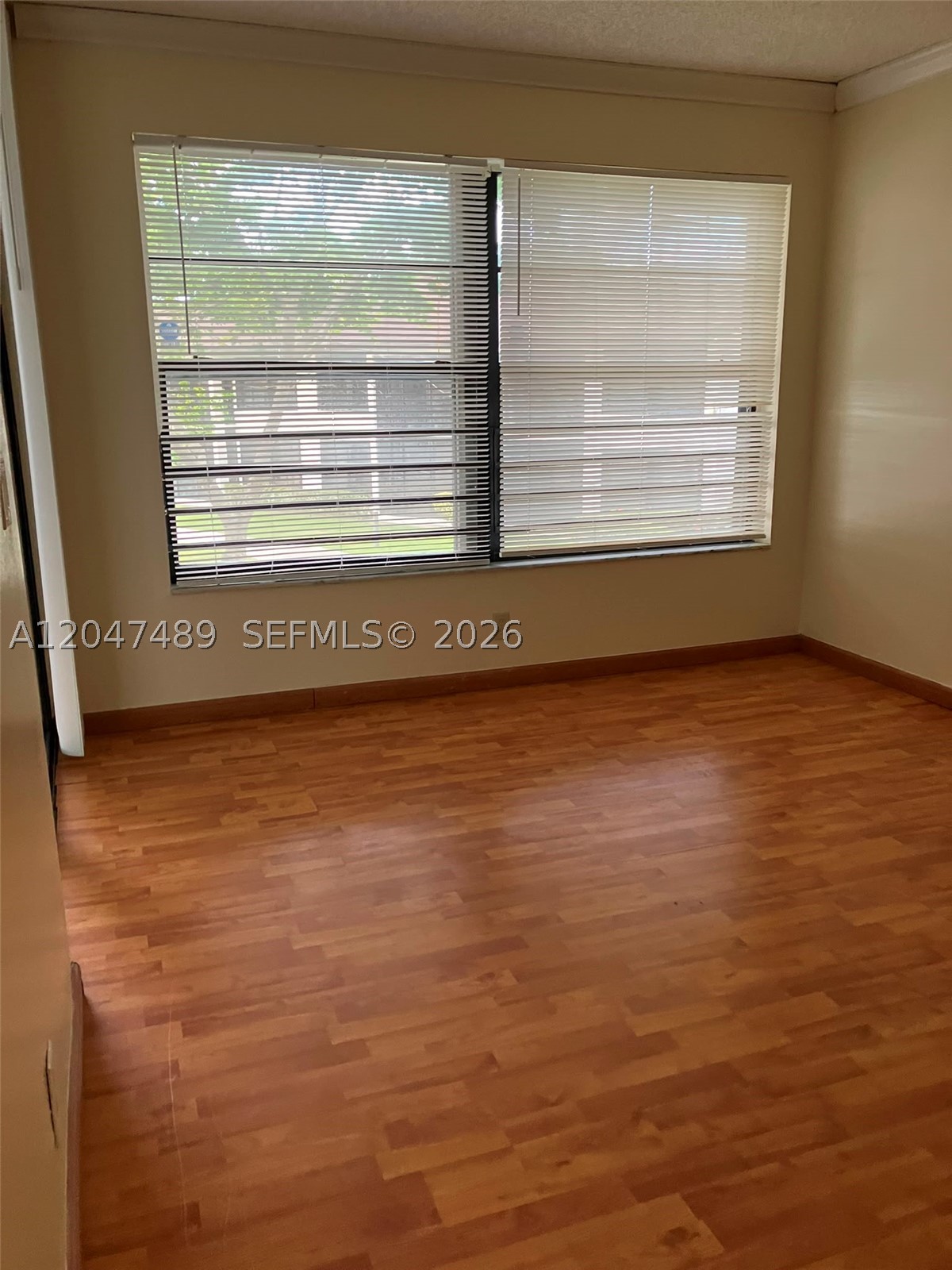 LAKE POINTE CONDOMINIUM N - Residential Lease