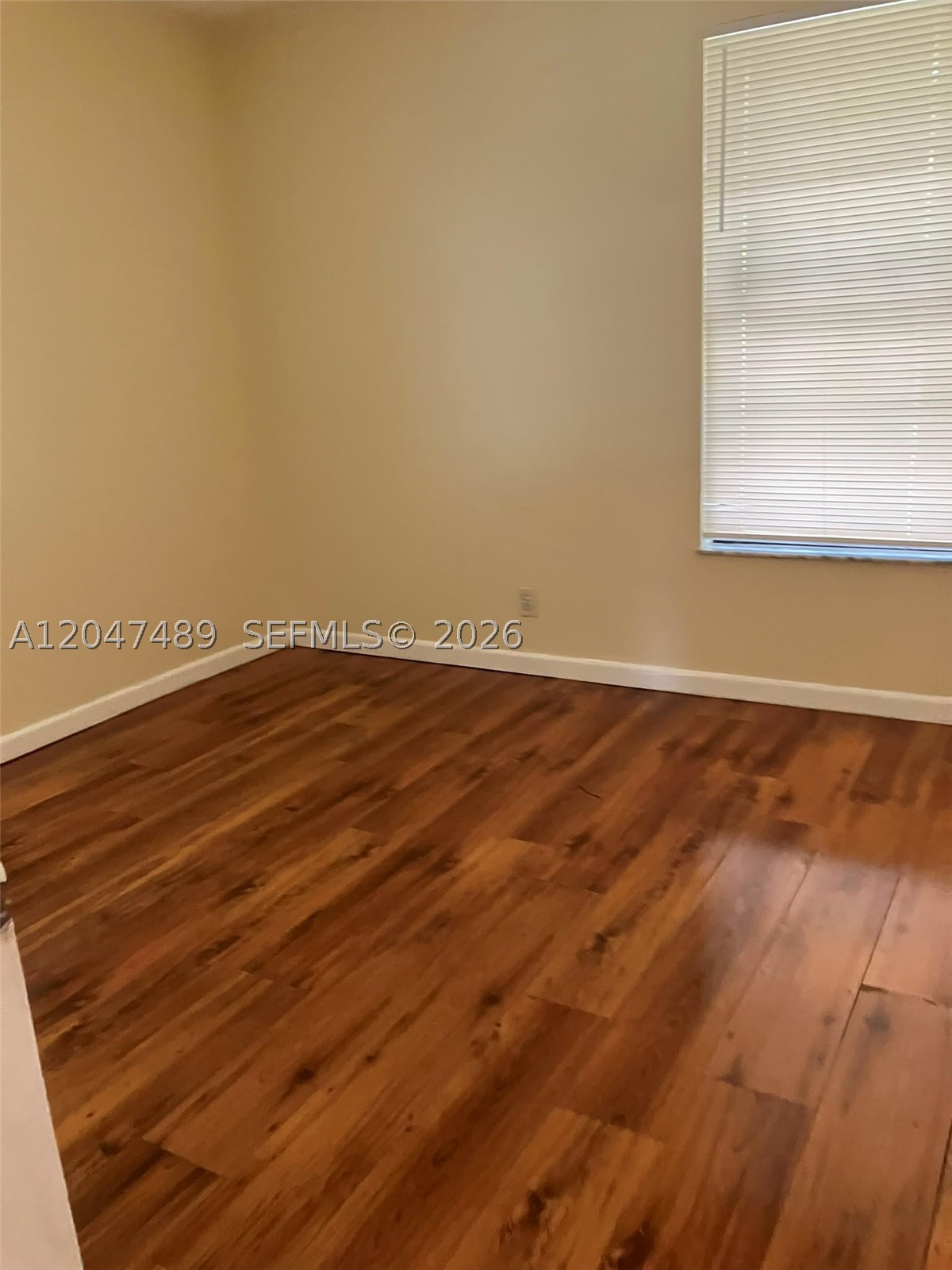 LAKE POINTE CONDOMINIUM N - Residential Lease